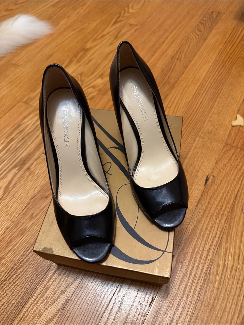 Enzo Angiolini Maylie Black Leather Peep-Toe Pumps Size 7.5